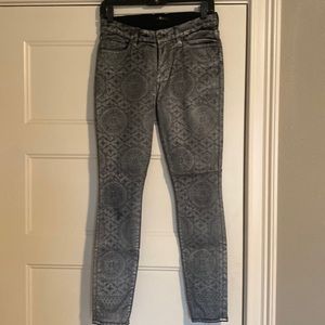 7 of Mankind Skinny Jeans. Great condition